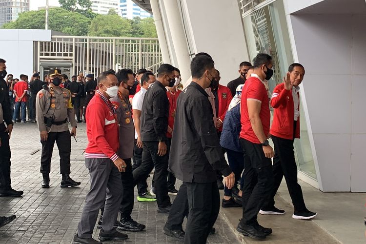 Presiden Joko Widodo saat datang ke Stadion Utama Gelora Bung Karno, Senayan, Jakarta, Kamis (29/12/2022) untuk menyaksikan langsung laga Grup A Piala AFF 2022 antara Indonesia vs Thailand.