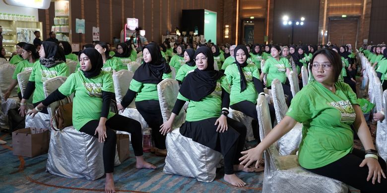 Kelas yoga prenatal yang diadakan Mom Uung di Jakarta (5/5/2024).