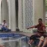 Mau Ngabuburit Sambil Terapi Ikan Gratis? Datangi Masjid Ahmad Dahlan