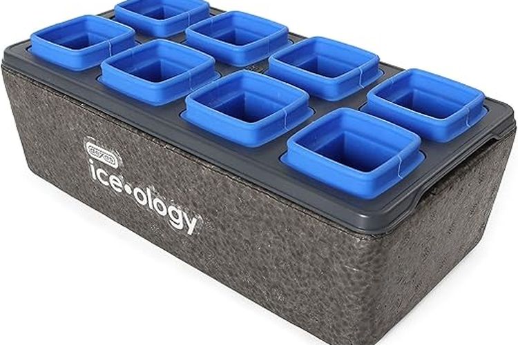 Cetakan es batu kristal rumahan.