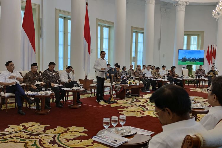 A file photo of President Joko Widodo chairing a cabinet meeting held at Bogor Palace dated February 11, 2020. 