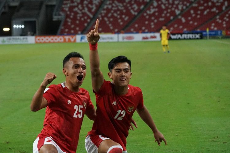 Laga timnas Indonesia vs Malaysia pada laga pamungkas Grup B Piala AFF 2020 berakhir dengan skor 4-1, 19 Desember 2021.