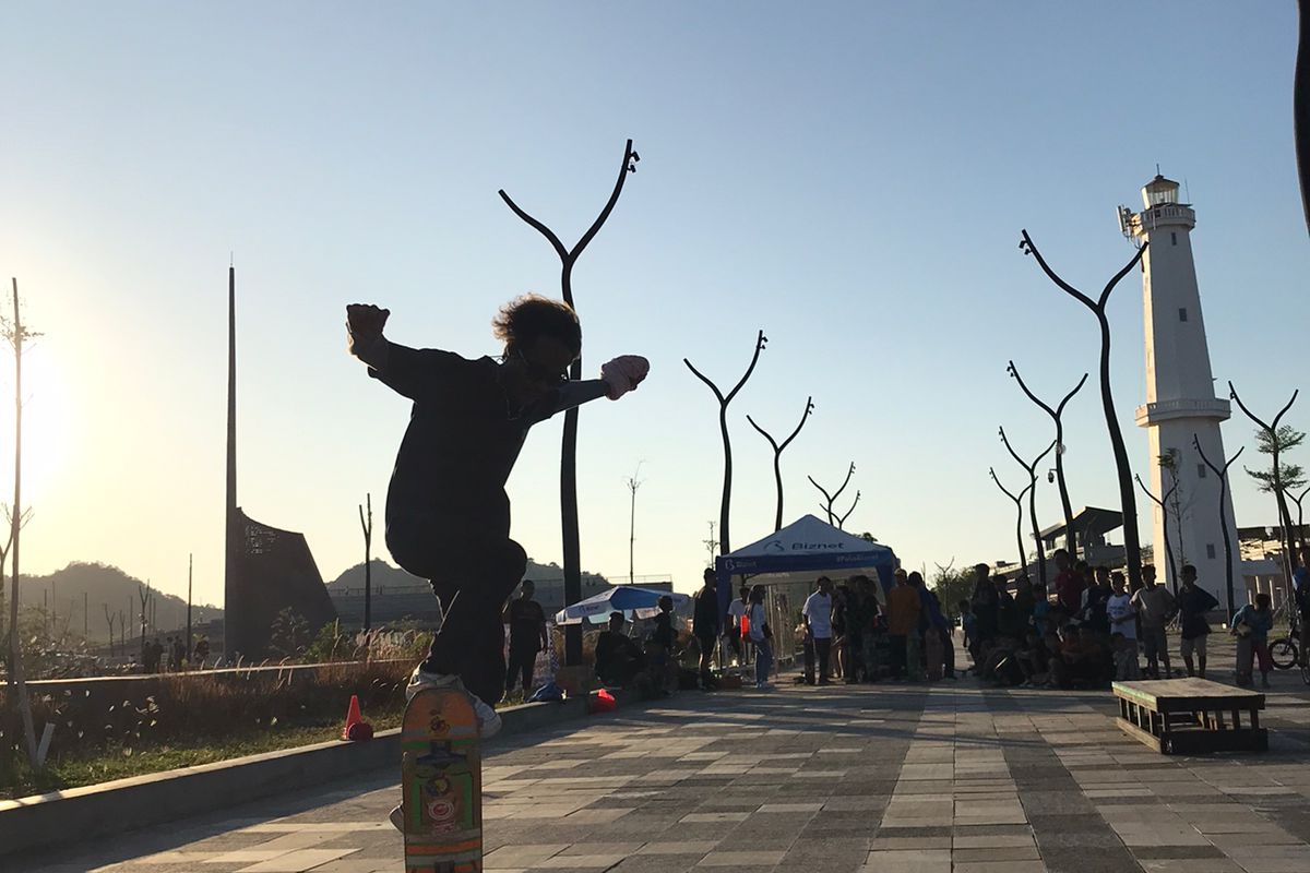 Foto : Komunitas Labuan Bajo Skateboard Kabupaten Manggarai Barat, Flores, NTT menggelar berbagai lomba di Waterfront City Labuan Bajo, Selasa, (21/6/2022).