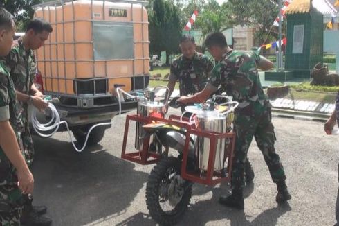 TNI Modifikasi Sepeda Motor Jadi Kendaraan Pemadam Kebakaran Lahan