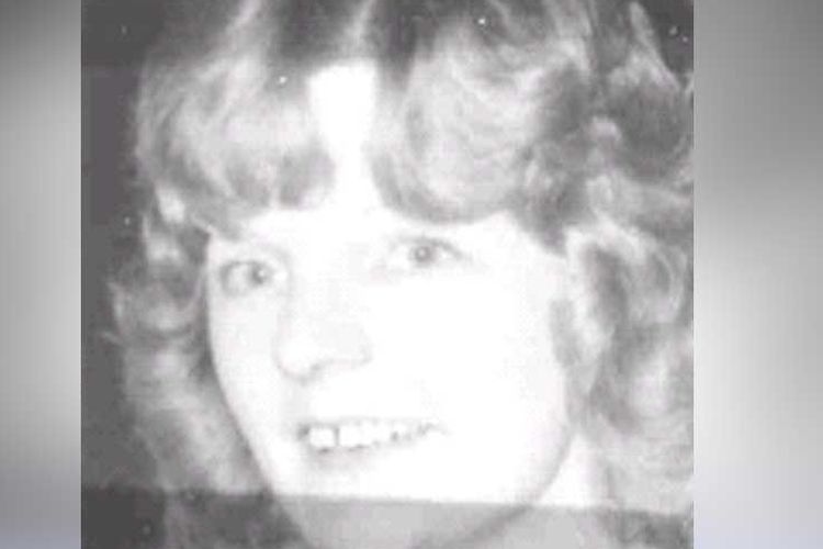 Helen Hooper dilaporkan hilang pada 14 Februari 1976. Selama 45 tahun kasusnya masih terbuka, keberadaannya masih menjadi misteri. Dugaan pembunuhan terhadapnya mencuat ketika polisi menemukan jejak darah Helen di propertinya bersama sang suami.