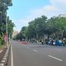 Pukul 15.10 WIB, Massa Buruh di Patung Kuda Bergeser ke Balai Kota, Jalan Medan Merdeka Selatan Ditutup