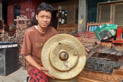 Dalang Ini Protes dengan Merusak Gamelan, Tak Bisa Pentas Saat Pandemi Jadi Penyebab