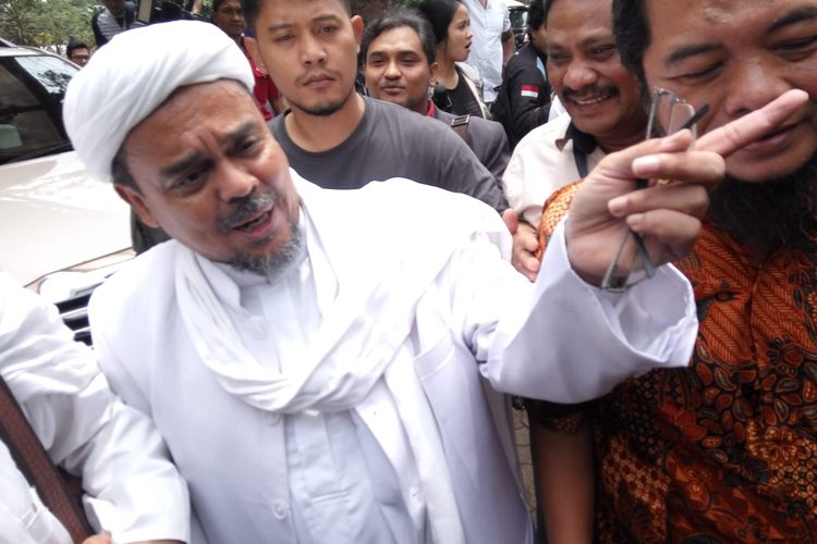 Pemimpin FPI Rizieq Shihab.