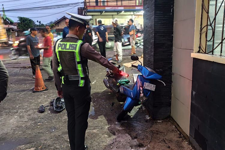 Yamaha Mio Tabrak Truk, 2 Siswa SMP Meninggal Dunia