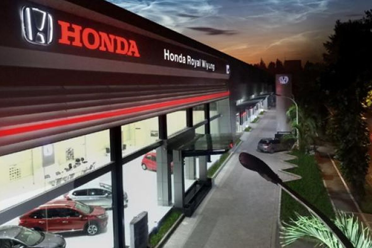 Honda Royal Wiyung berlokasi di Jalan Royal Babatan B2 No. 1-9, kota Surabaya, Provinsi Jawa Timur.