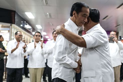 Pelukan Jokowi-Prabowo yang Akhiri Cebong vs Kampret...