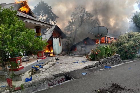 Bentrok Warga di Maluku Tenggara, 2 Sekolah dan Sejumlah Rumah Dibakar Massa
