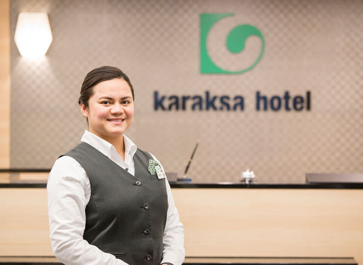 karaksa-hotel-front-desk