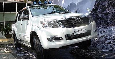 Beli New Toyota Hilux Inden Dua Bulan