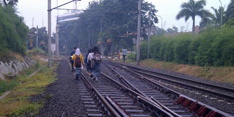 Kereta Cepat Jakarta Bandung Sebuah Kesia Siaan