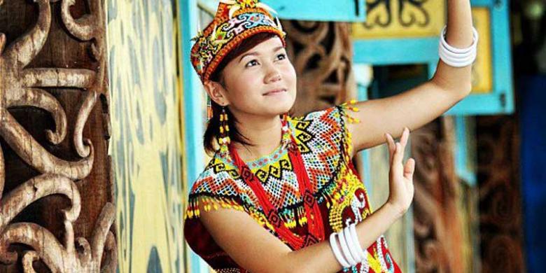 Mengenal Lebih Dekat Suku  Dayak  di Borneo