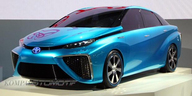 Toyota Siap Jual 10.000 Unit Mobil "Fuel Cell"