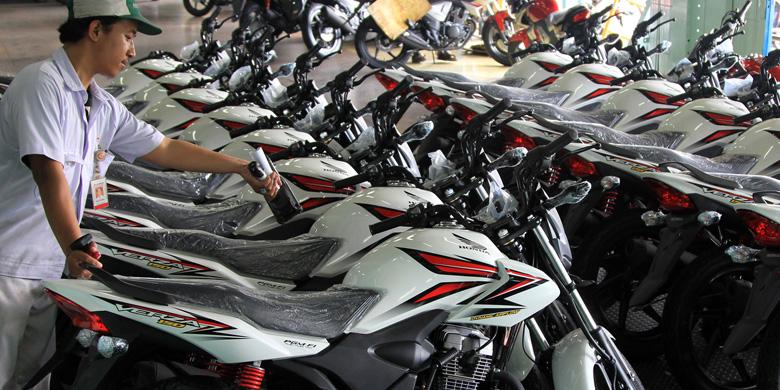 Honda Naikkan Banderol Verza  150