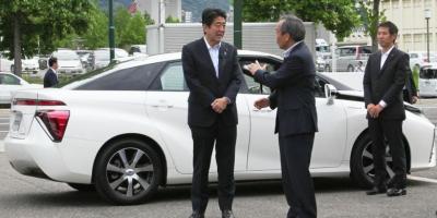 PM Jepang Rasakan Sensasi Sedan 