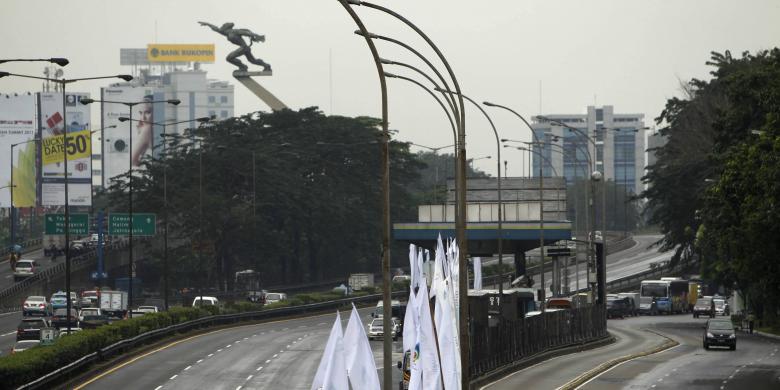 Pose Bung Karno, Mitos, dan Sejarah Tak Rampung Patung 