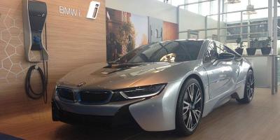 BMW i8 Pajangan Dijual Rp 223,2 Juta