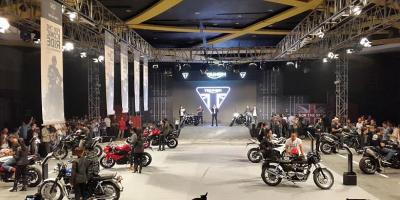 Triumph Luncurkan 12 Model di Indonesia
