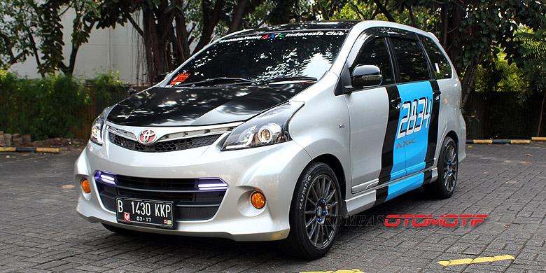 Mau Pasang Stiker buat Avanza, Ikuti Tips Ini