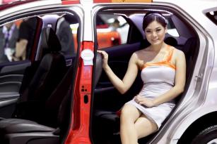 Optimisme Industri Otomotif Melalui IIMS 2015