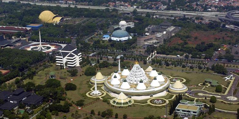 TMII Bertahan Melestarikan Tradisi - Kompas.com