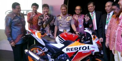 Pameran Sepeda Motor Pendorong Keselamatan Berkendara