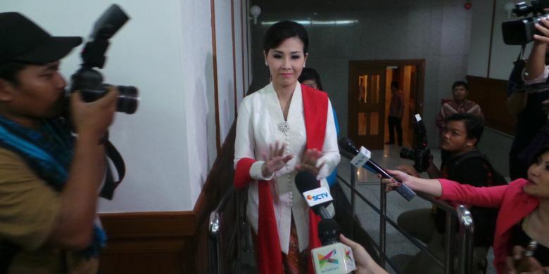 Kecantikan Veronica Tan Menarik Perhatian Kompas Com