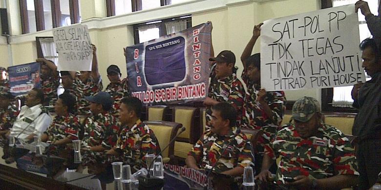 artis prostitusi surabaya