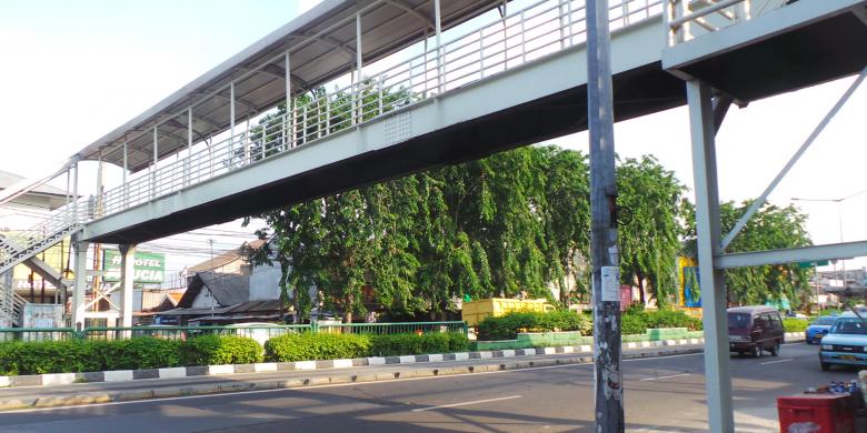 Ahok Ingin Jakarta Punya Jembatan Penyeberangan seperti 