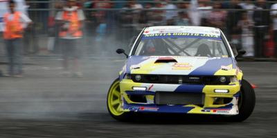 Ajang Balap Drift Meriahkan IIMS 2015