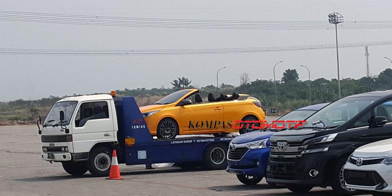 Model Misterius Toyota Muncul di Tangerang