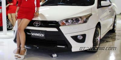 Paket Kosmetik Toyota Yaris dan Agya di IIMS 2015