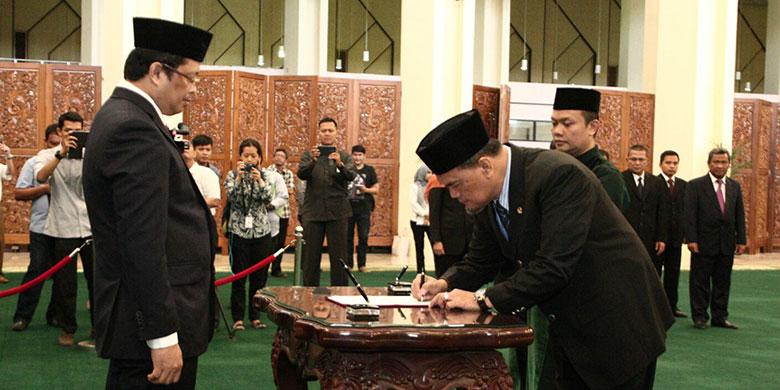 Mewujudkan Demokrasi Merupakan Tantangan Bangsa