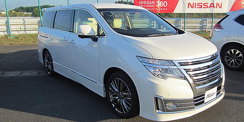 Nissan Elgrand 2013