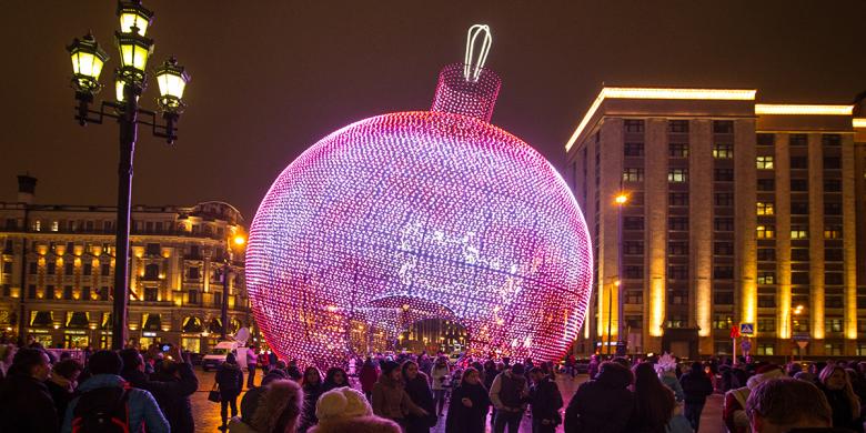 Suasana Natal  di Rusia Penuh Lampu Hias Sangat Indah 