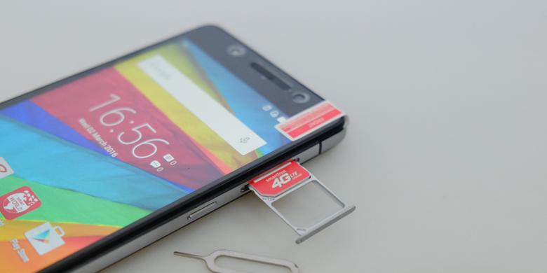 Mengintip Isi Kemasan Android Volte Andromax R2