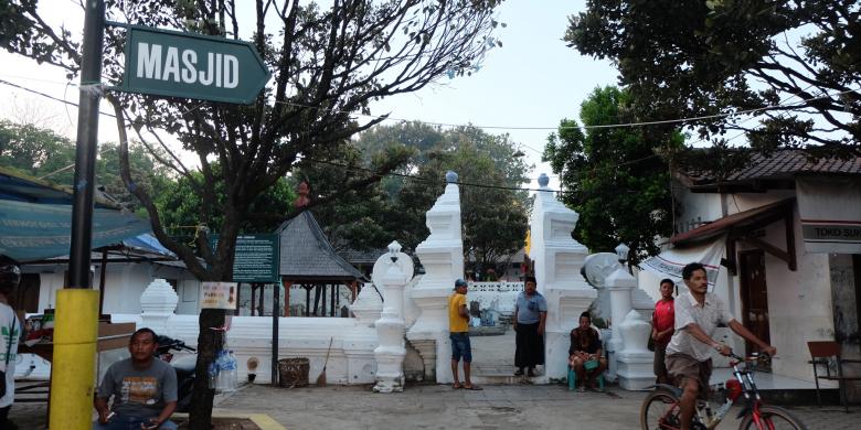 Waduh Banyak Pungutan Liar Di Makam Sunan Gunung Jati