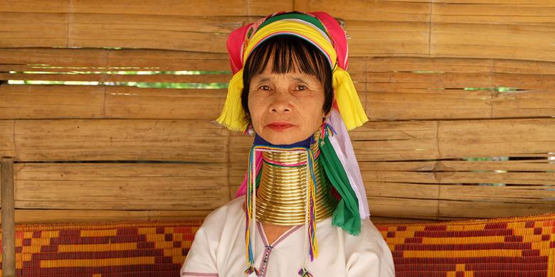 Mengenal Suku  Karen  Si Leher  Panjang  dari Thailand 