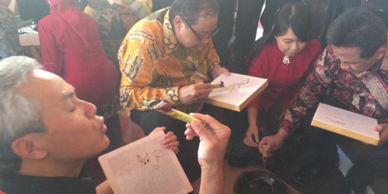 Hasil gambar untuk MENTERI KOPERASI INGIN BATIK TERUS DIGAUNGKAN SEBAGAI WARISAN BUDAYA