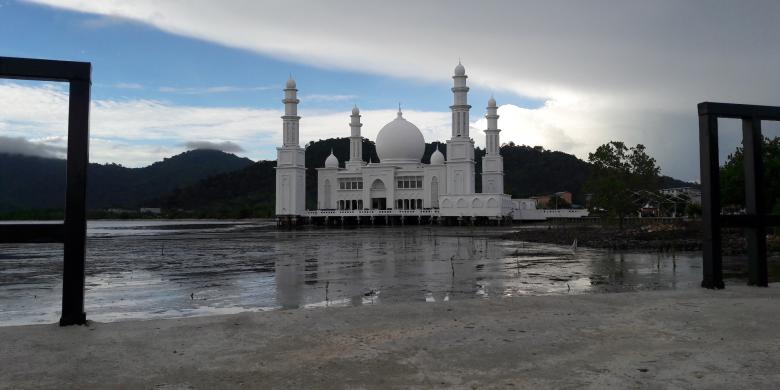 Masjid Al Khoir di Kabupaten Kayong Utara