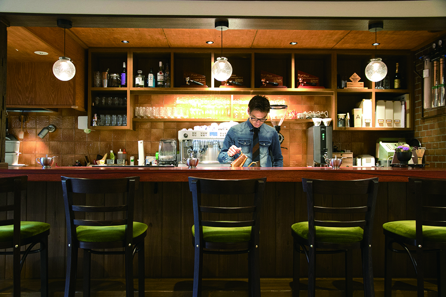 Okaffe kyoto adalah kedai kopi yang didirikan oleh artis dunia barista Jepang, Okada Akihiko.