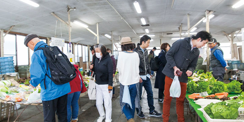 Pasar Renbai yang menjual sayuran khas Kamakura, Jepang.