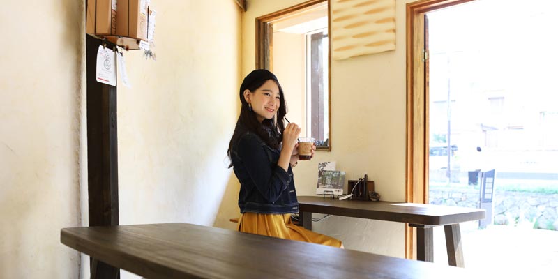 Tidak sedikit kafe di Kyoto, Jepang, merupakan rumah penduduk yang direnovasi menjadi sebuah kafe bernuansa retro.