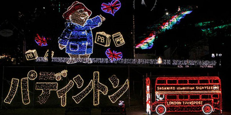 Paddington Bear yang merupakan maskot dari Sagami-ko Resort Pleasure Forest pun muncul dalam bentuk video pada Festival Sagami-ko Ilumination. Ini merupakan event iluminasi terbesar di daerah Kanto (Tokyo dan sekitarnya).