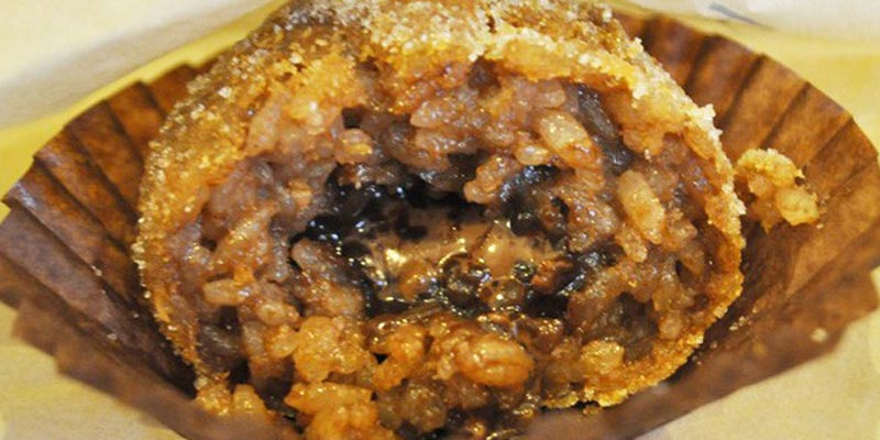 Kroket dessert di Toko arancini NAGOYA, Jepang. Toko ini menjual kroket dengan isian nasi yang merupakan hidangan lokal Italia.