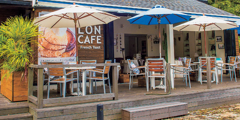 LONCAFE Shonan Enoshima di Jepang ini terkenal sebagai pelopor kafe yang khusus menjual French Toast.

